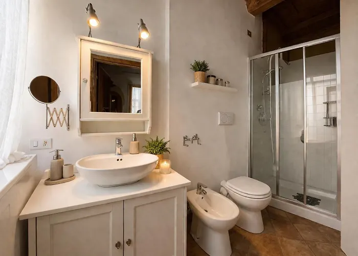 Navona Fox House 2